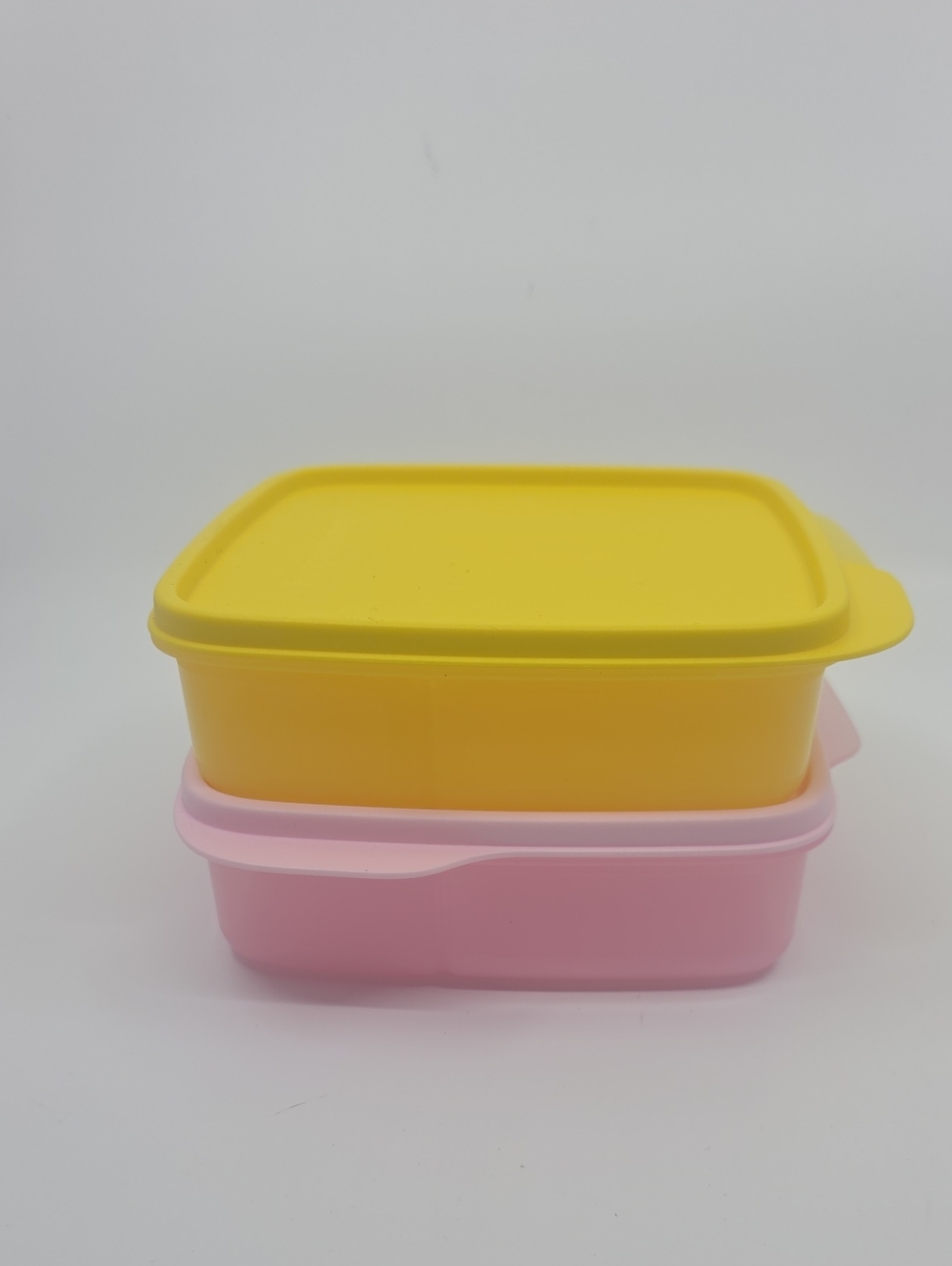 Tupperware Exclusif Colours Eco Lunch its set of 2 New
